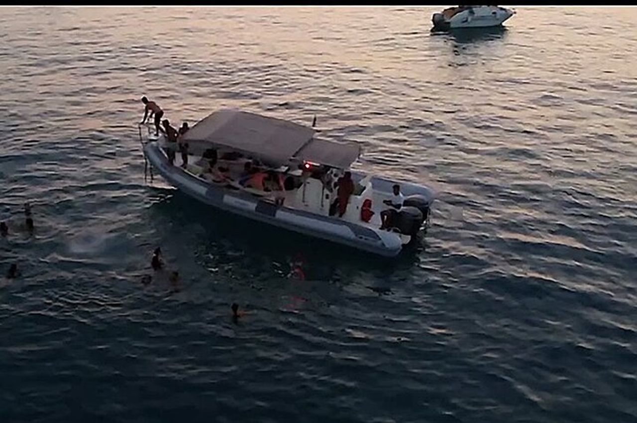 Tour condiviso al Tramonto di 3 Ore da Tropea a capo Vaticano — 2