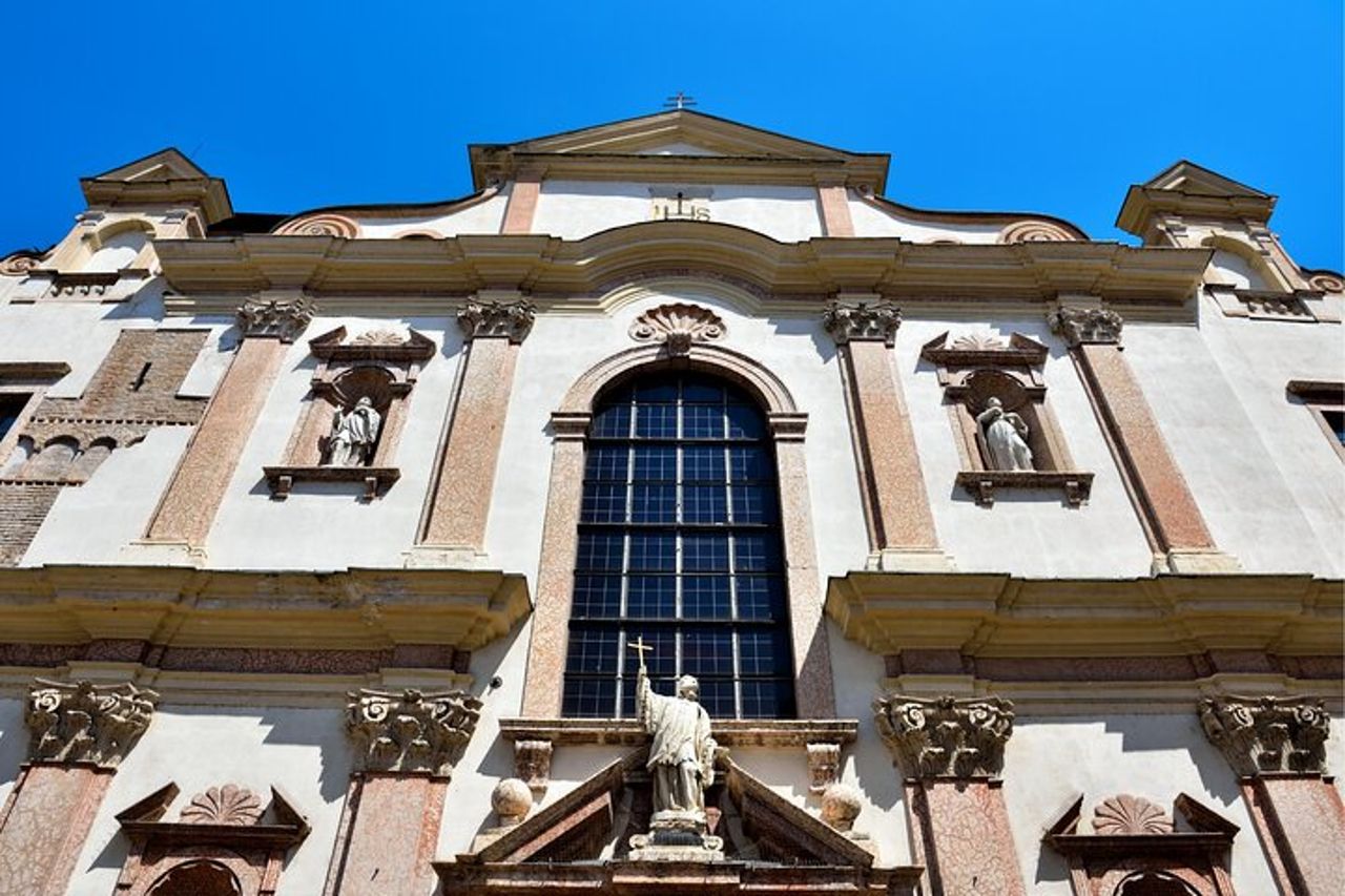 Caccia al tesoro a Trento & tour a piedi con audioguida