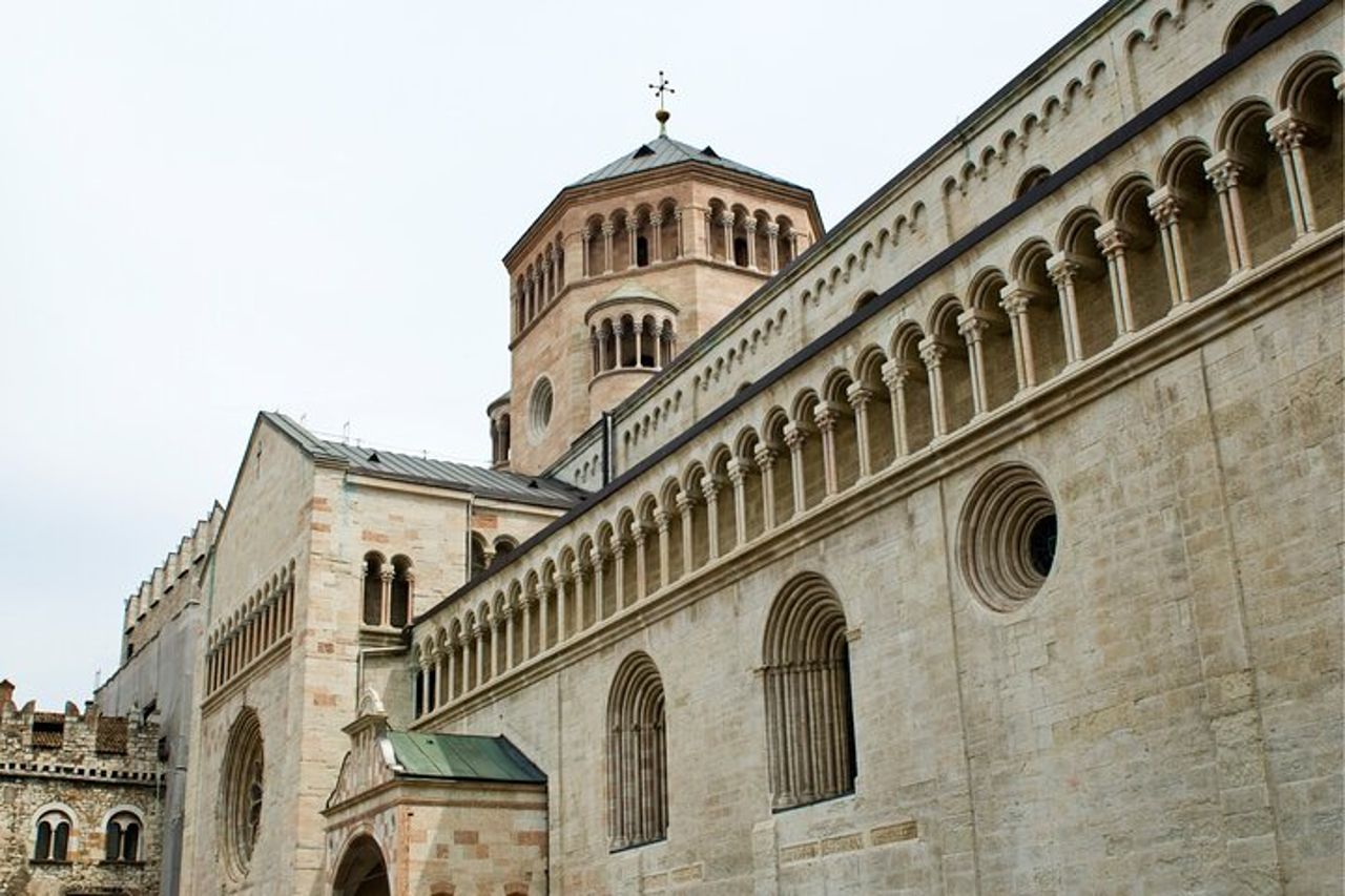 Caccia al tesoro a Trento & tour a piedi con audioguida — 5
