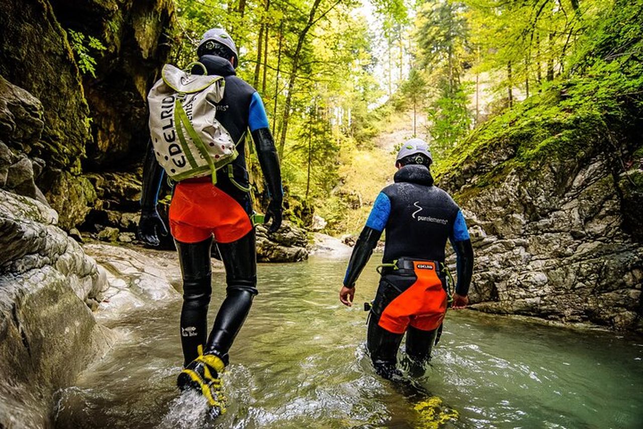 Canyoning ricco di azione nel Kobelache — 4