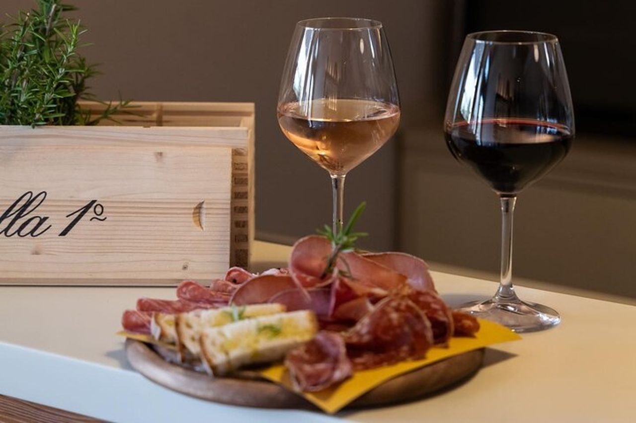 Wine experience tra le colline Toscane con degustazione a Vinci — 9