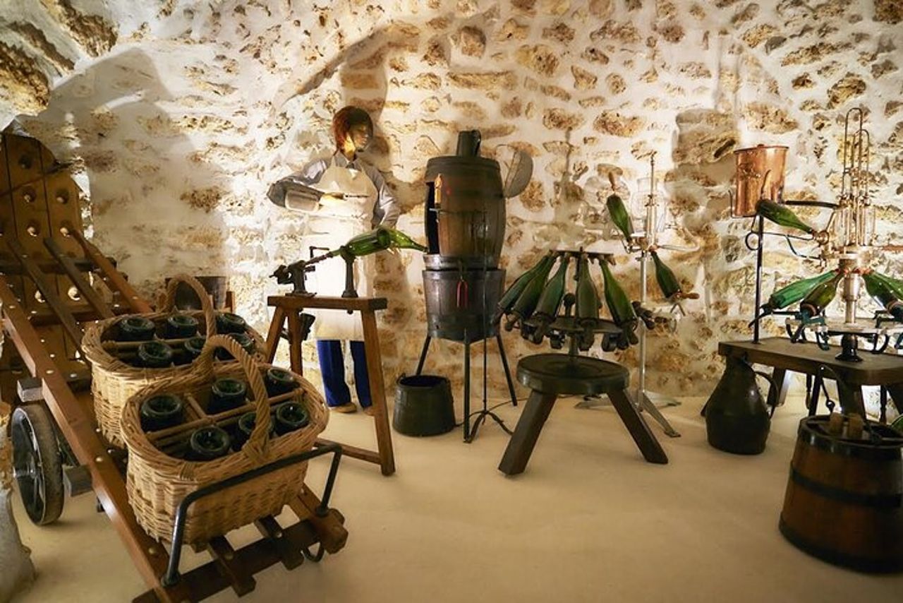 Degustazione di champagne e tour dei vigneti nella Valle della Marna in Francia — 5