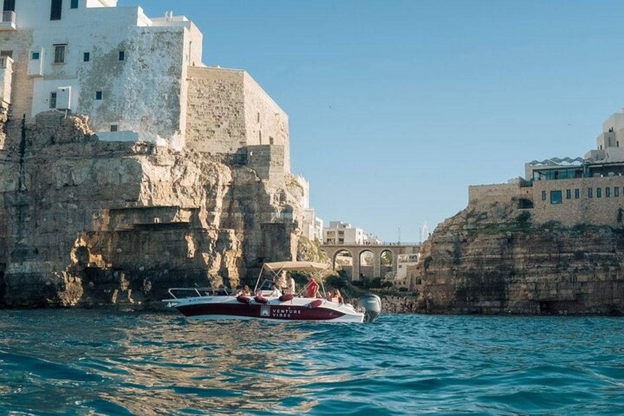 Esclusivo tour privato in barca di 2,5 ore a Monopoli — 9