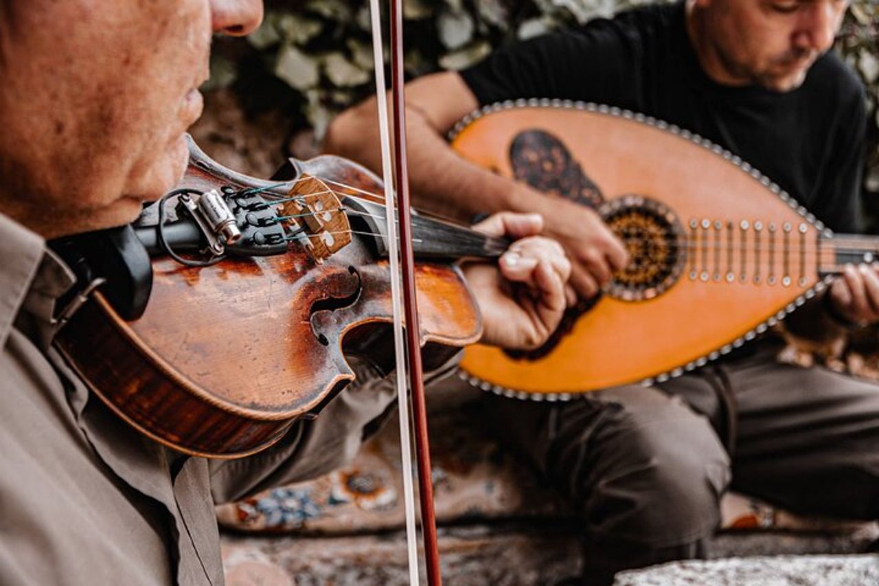 Esperienza culinaria con musica dal vivo e danza tradizionale a Naxos — 4