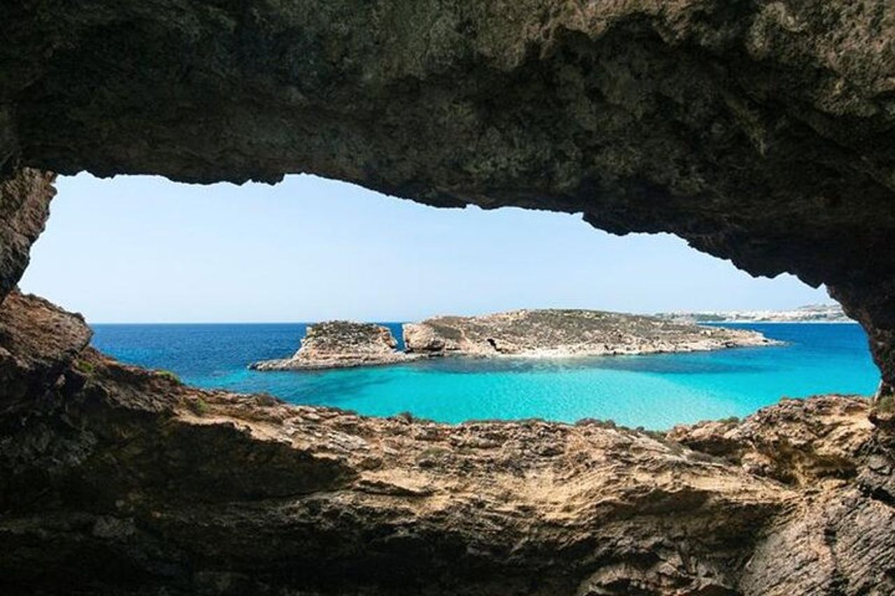 Tour privato in barca a Comino a Malta