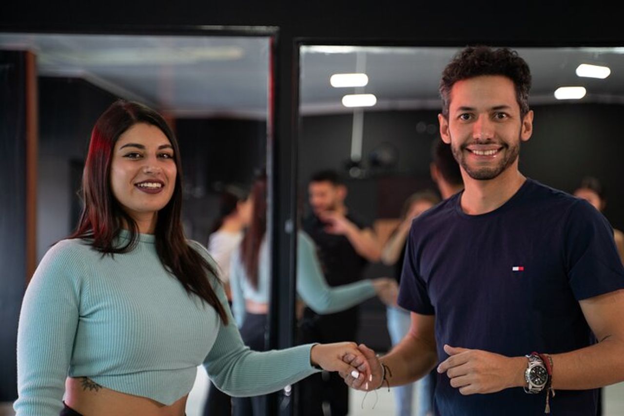 Classe di salsa privata e / o ritmi latini — 2
