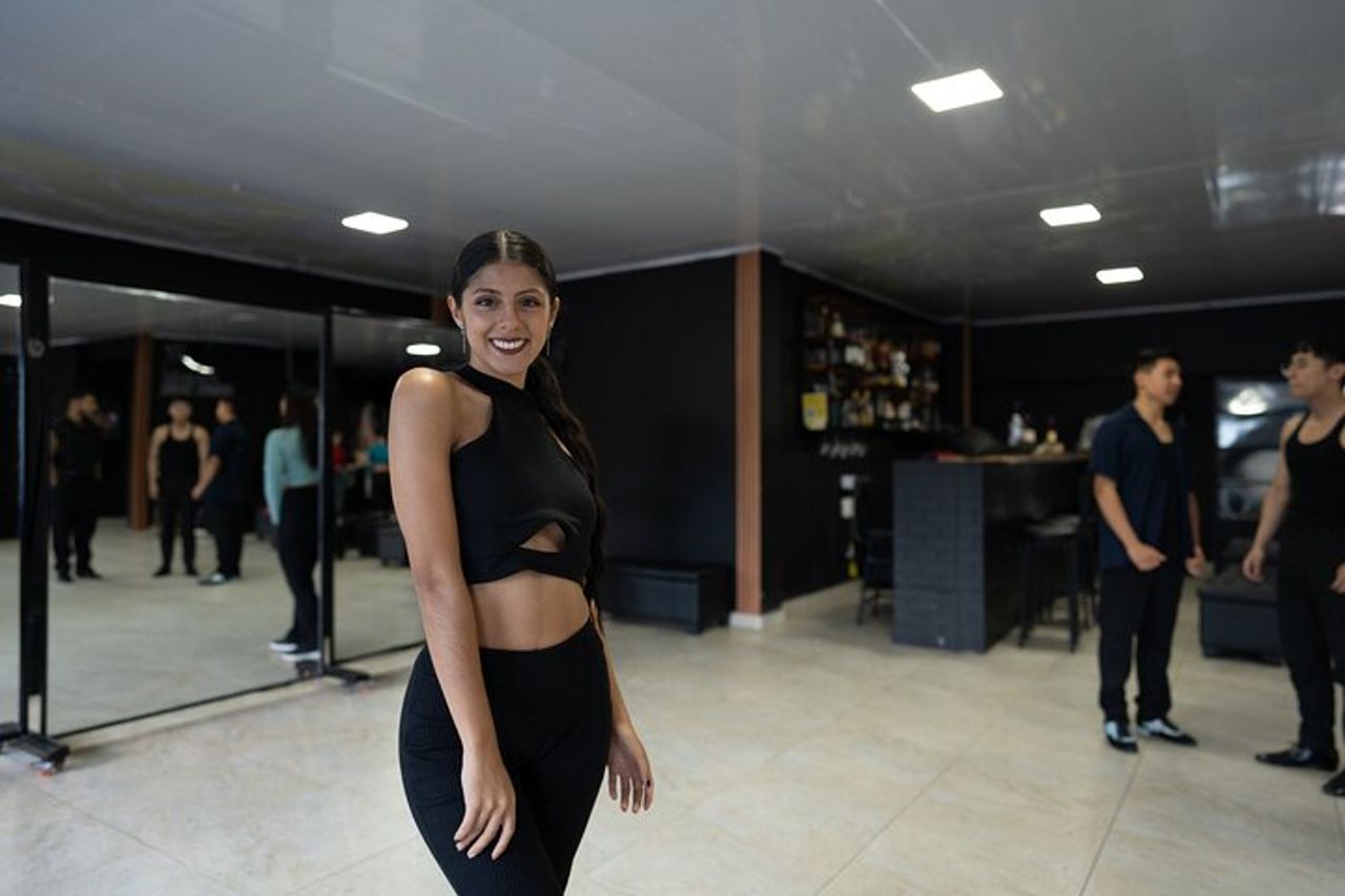 Classe di salsa privata e / o ritmi latini — 8