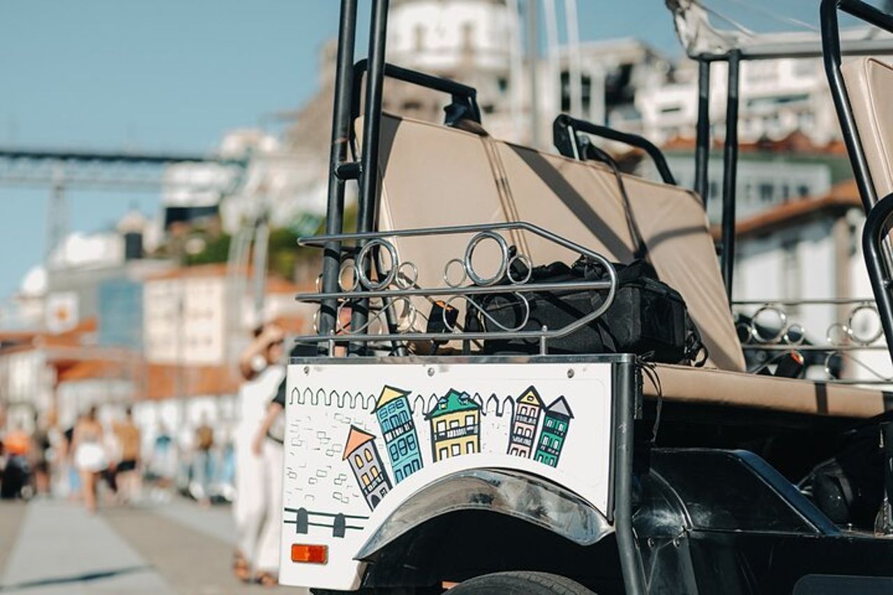 Scopri i punti salienti di Porto su un Tuk Tuk privato elettrico di 2 ore — 7