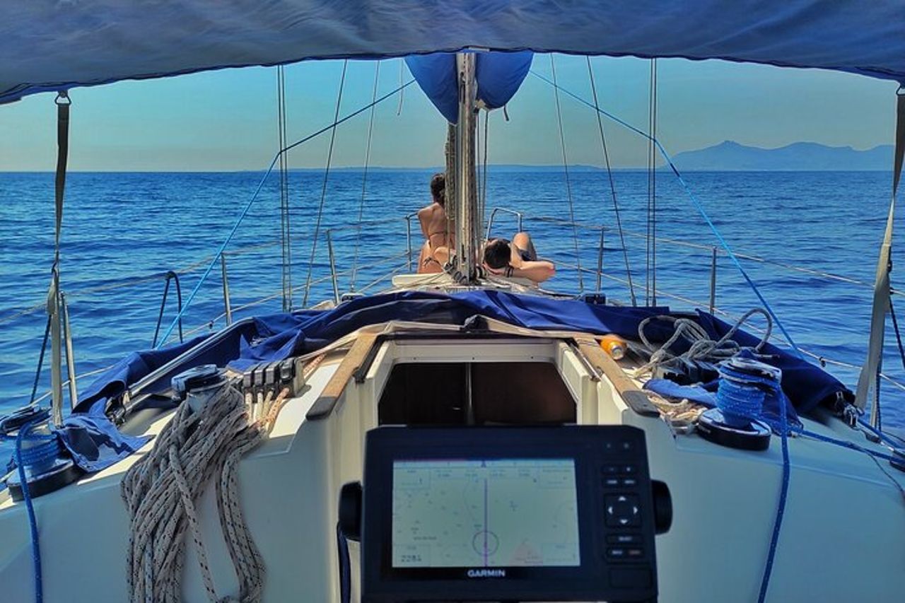 Tour in Barca a Vela di un'Intera Giornata alle Isole Egadi — 9