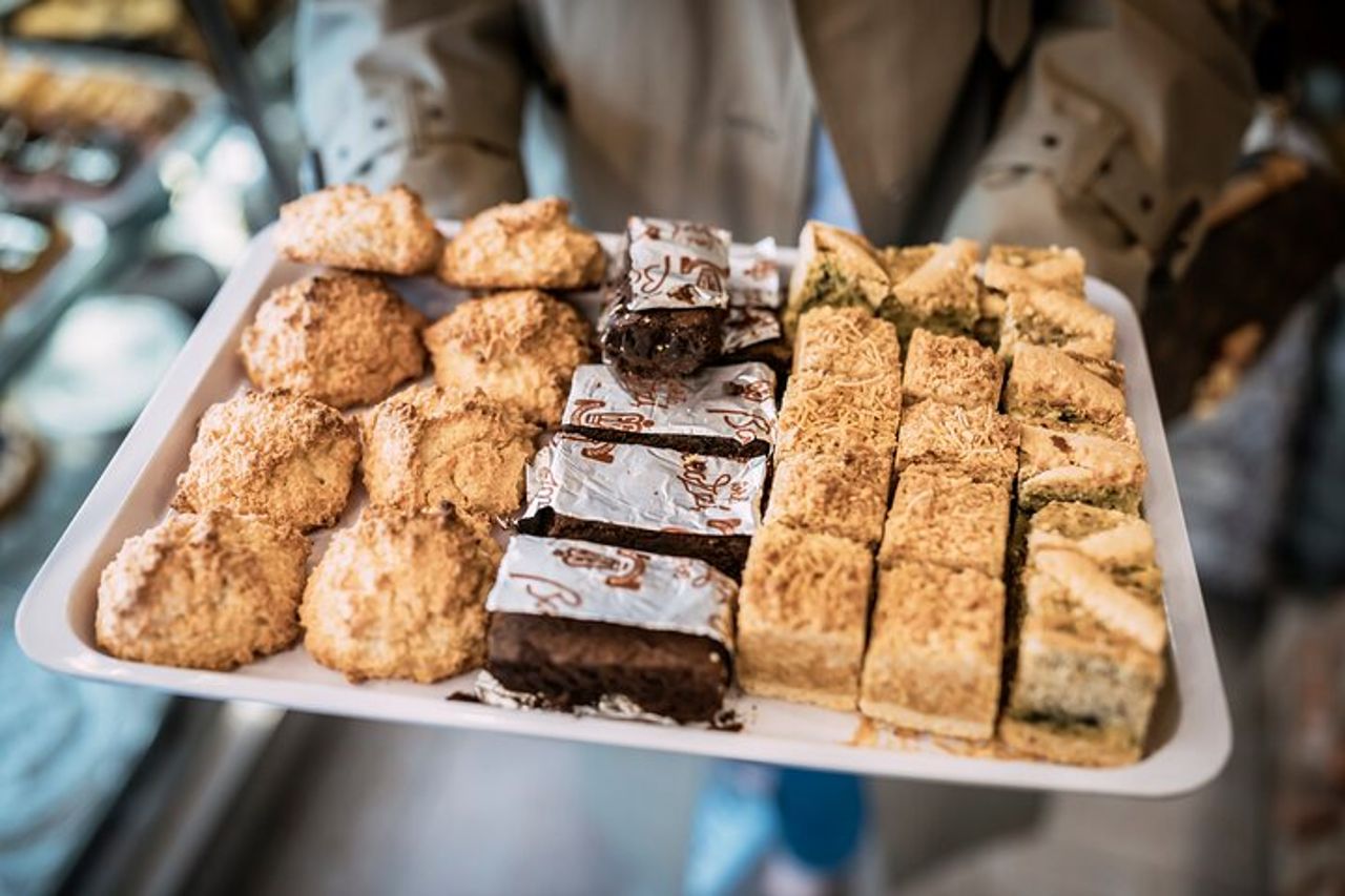 Tour privato di mezza giornata a piedi e degustazione di cibo a Modena — 2