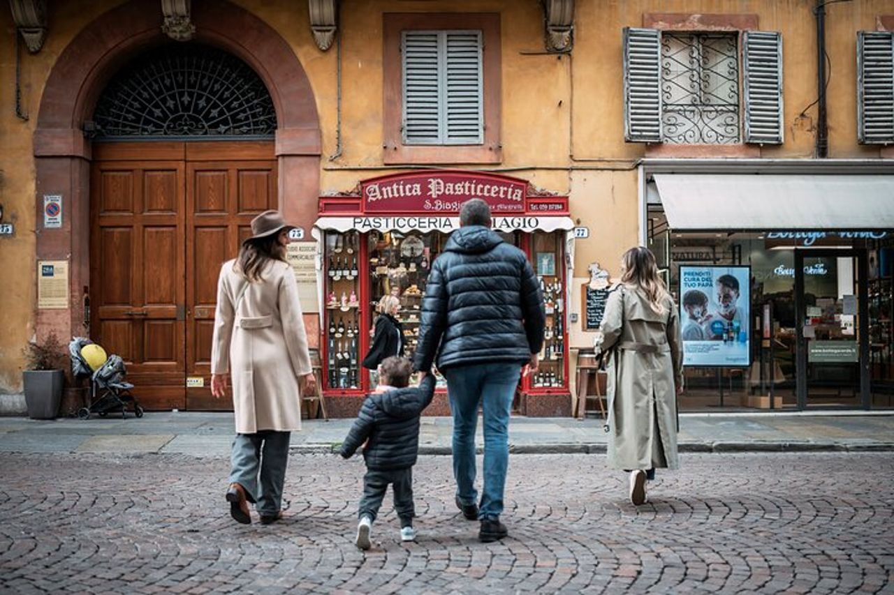 Tour privato di mezza giornata a piedi e degustazione di cibo a Modena — 8