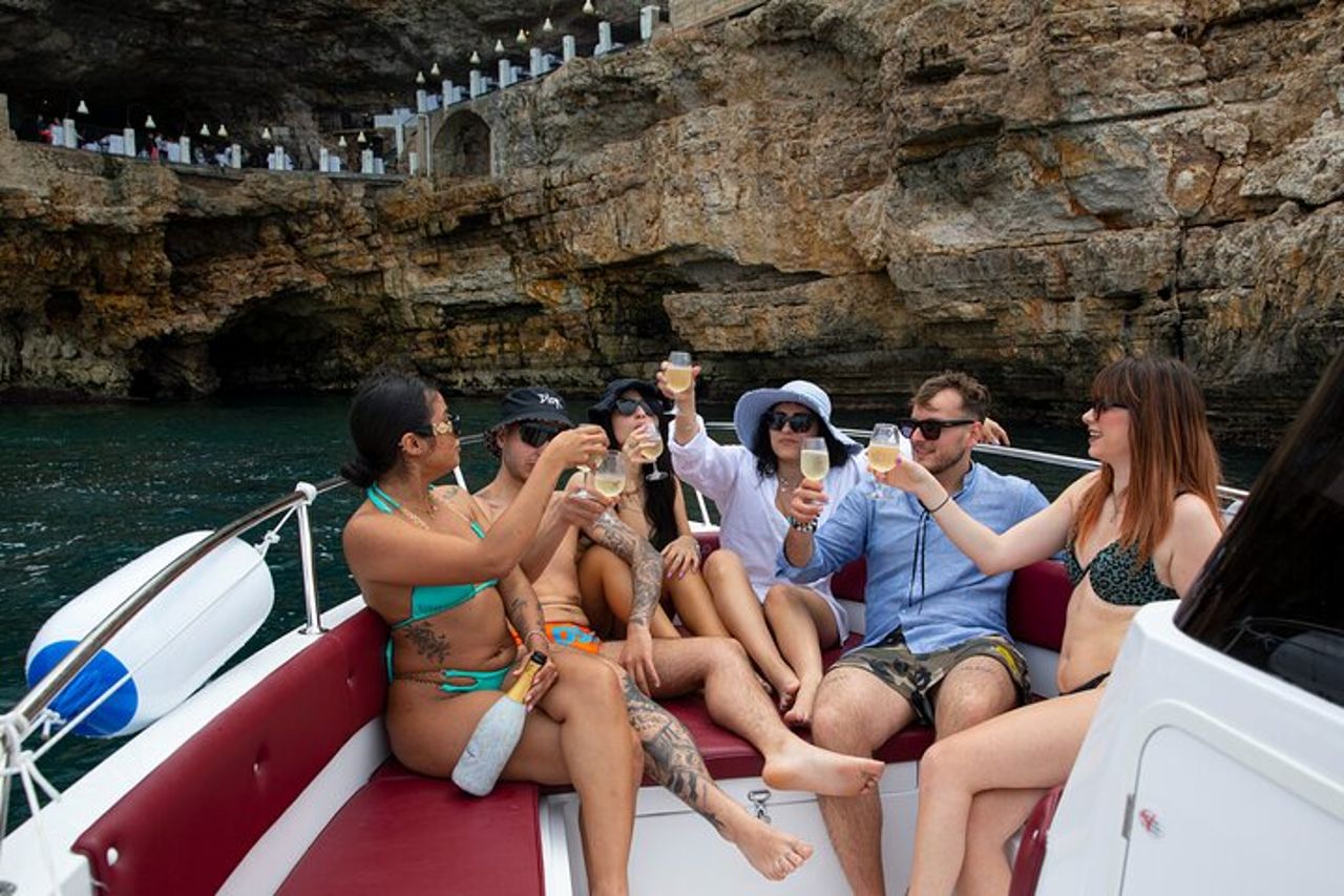 Esclusivo tour privato in barca di 5 ore a Monopoli — 4