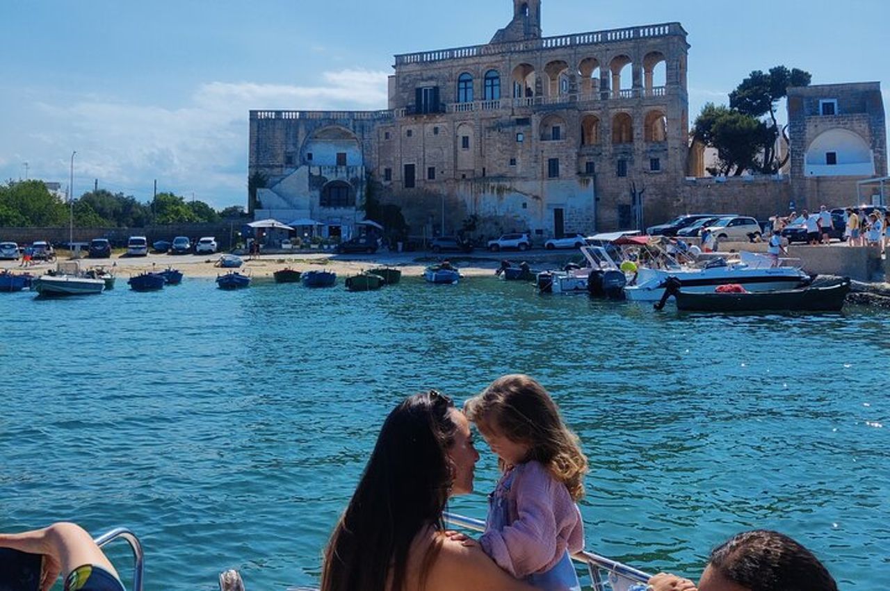 Tour privato in barca Polignano a Mare — 3