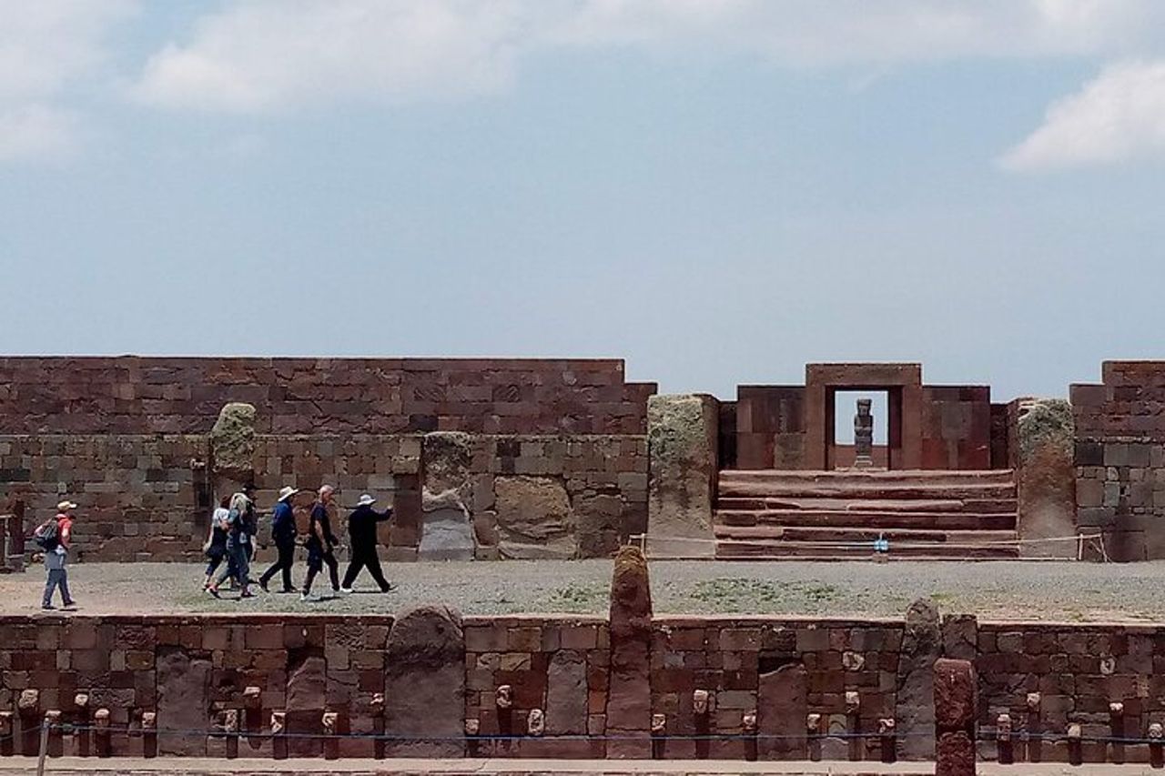 Intera giornata a Tiwanaku, l'enigmatico impero PRIVATO — 2