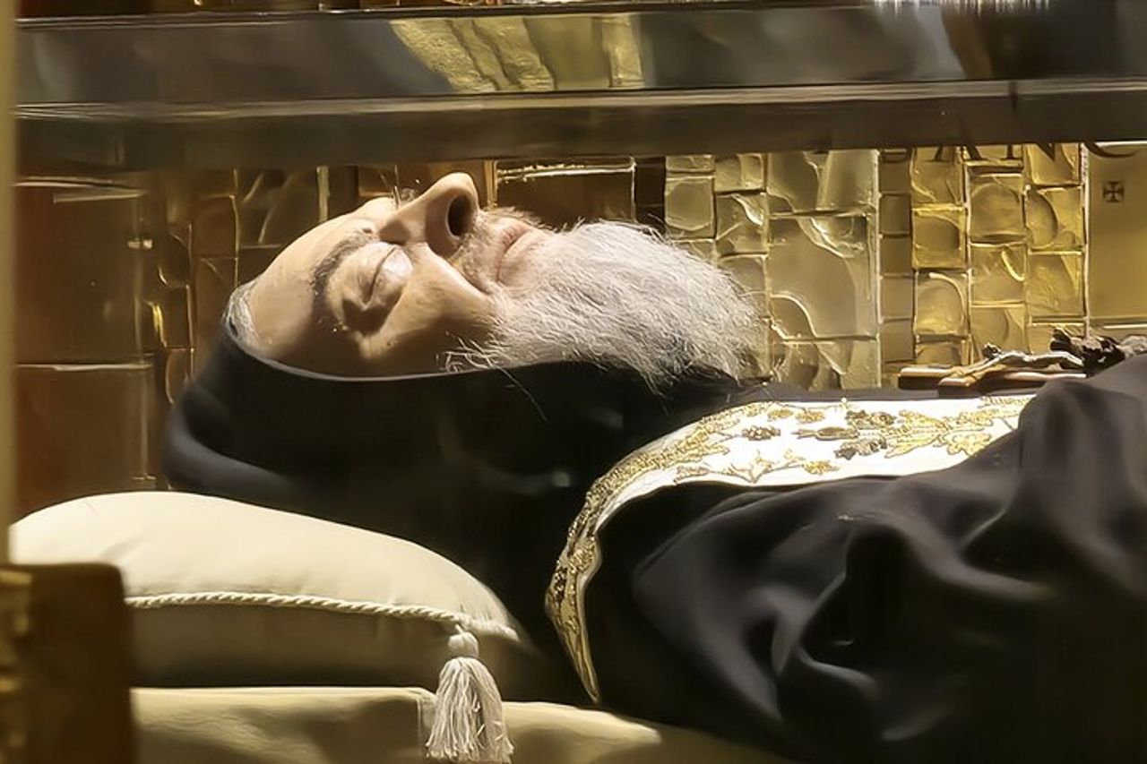 Padre Pio's Shrine in San Giovanni Rotondo from Bari (Apulia) — 5