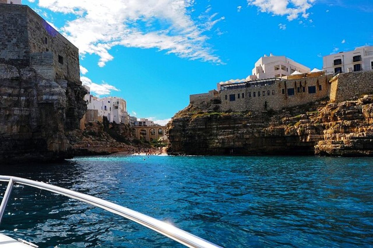 Tour in Barca a Polignano a Mare