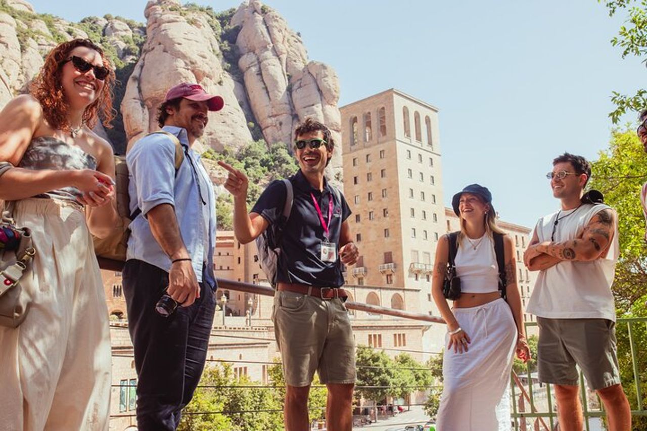 Tour di Montserrat con Madonna Nera e due opzioni di partenza — 2