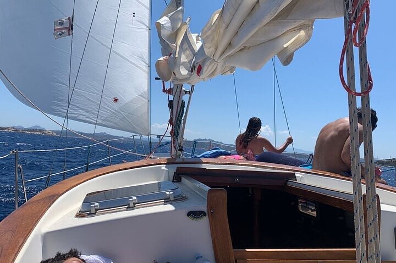 Premium Vela nell'arcipelago di La Maddalena (8 passeggeri max!) — 7
