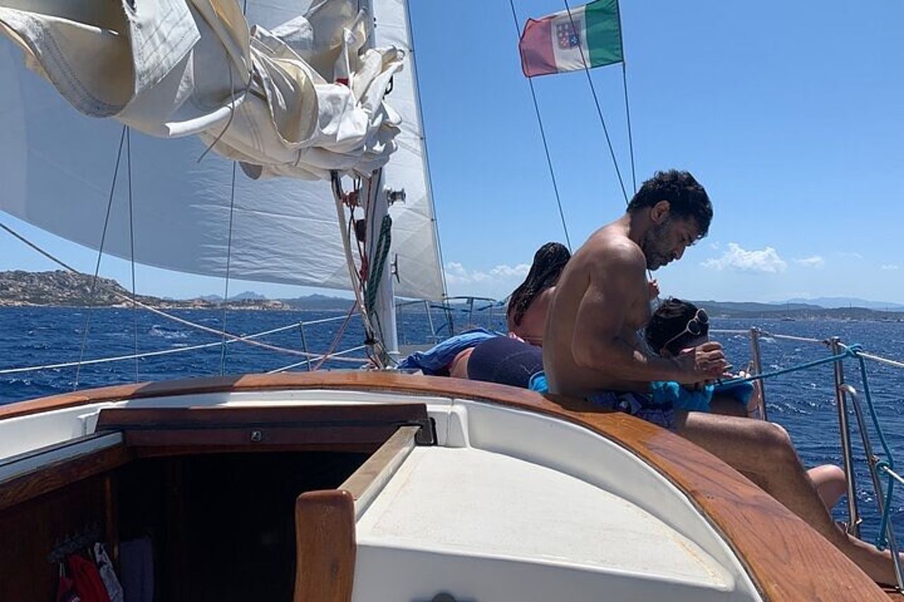 Premium Vela nell'arcipelago di La Maddalena (8 passeggeri max!) — 8