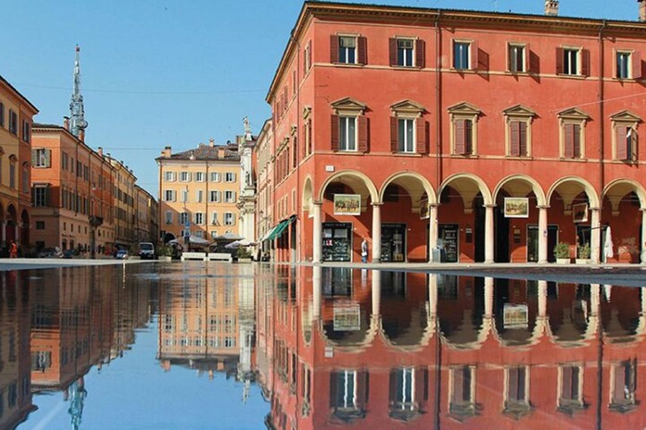 Tour a piedi di Modena con audioguida e guida scritta da un locale — 8