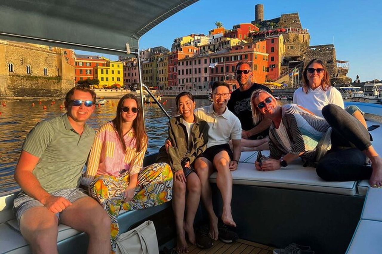 Tour privato in barca al tramonto alle Cinque Terre — 6
