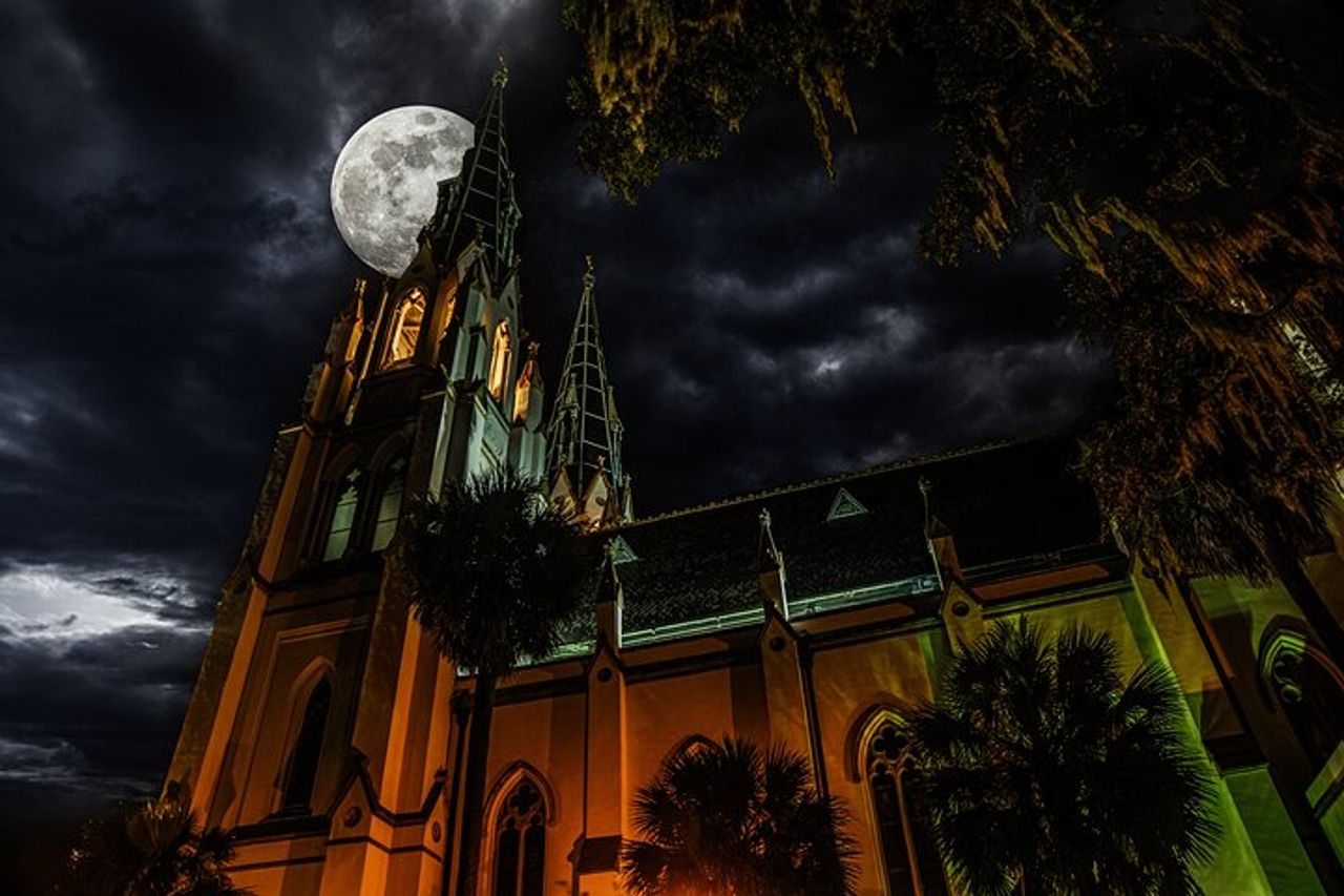 Sinister Sins & Shadows: Un Savannah Ghost Tour — 2