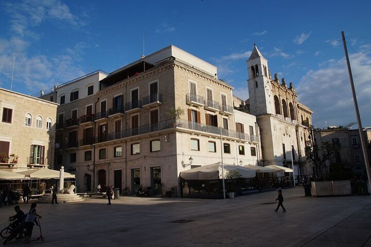 Tour privato autentico di Bari Trani e Barletta — 9