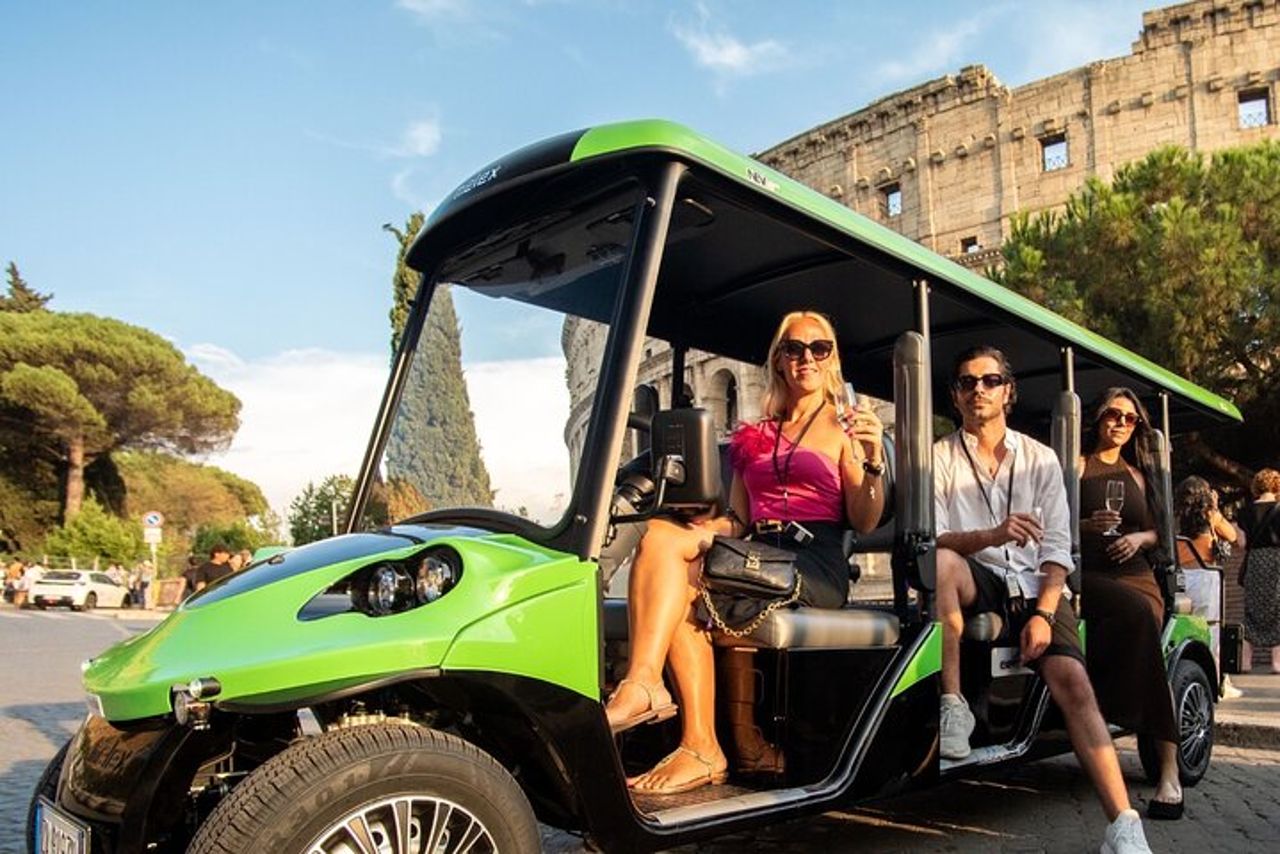 Tour del golf cart di Roma: esplora i luoghi e assaggia il gelato locale