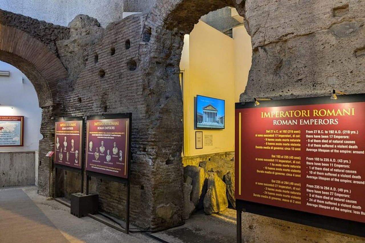 Piazza Navona e Trevi District Underground Pass con Audioguida — 5