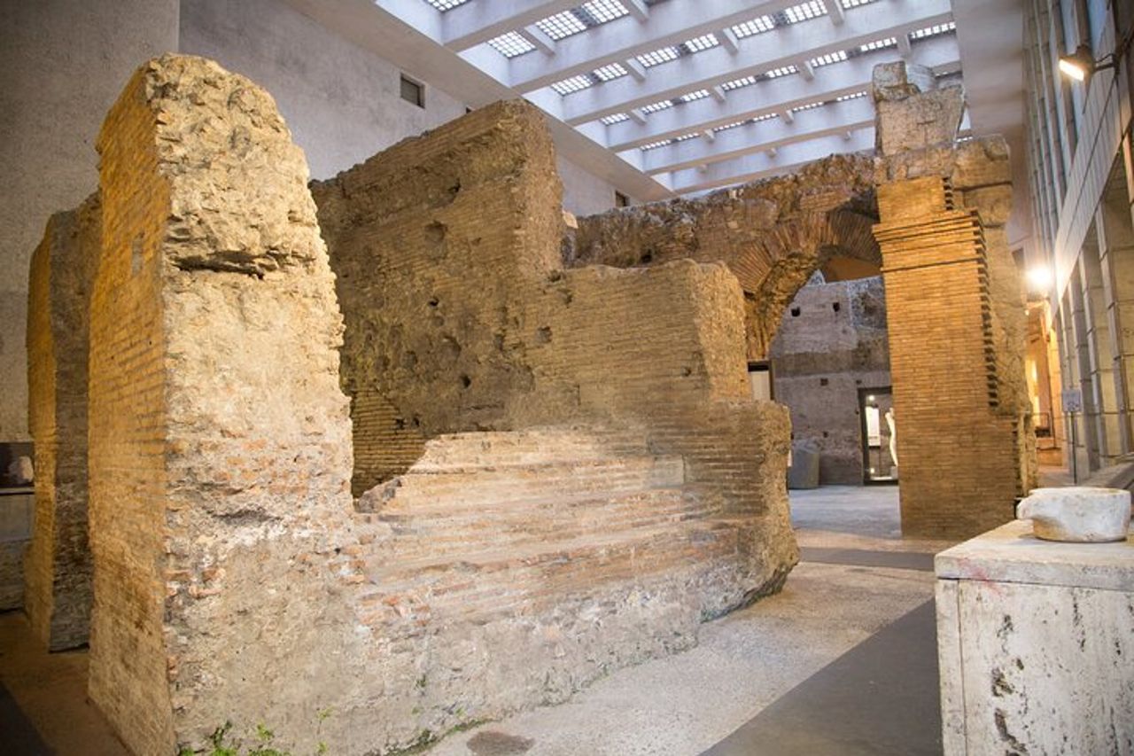 Piazza Navona e Trevi District Underground Pass con Audioguida — 8