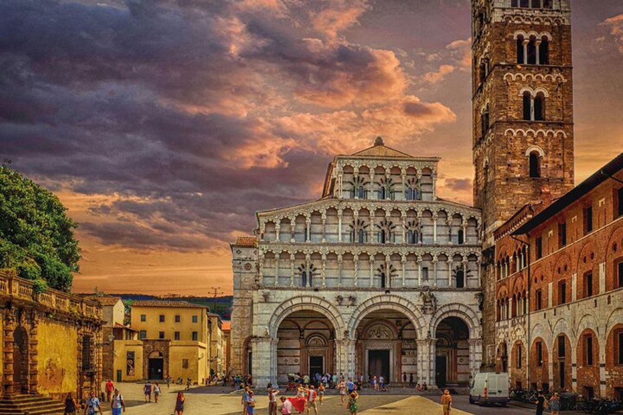 Tour a piedi di Lucca con audioguida e guida scritta da un locale — 2