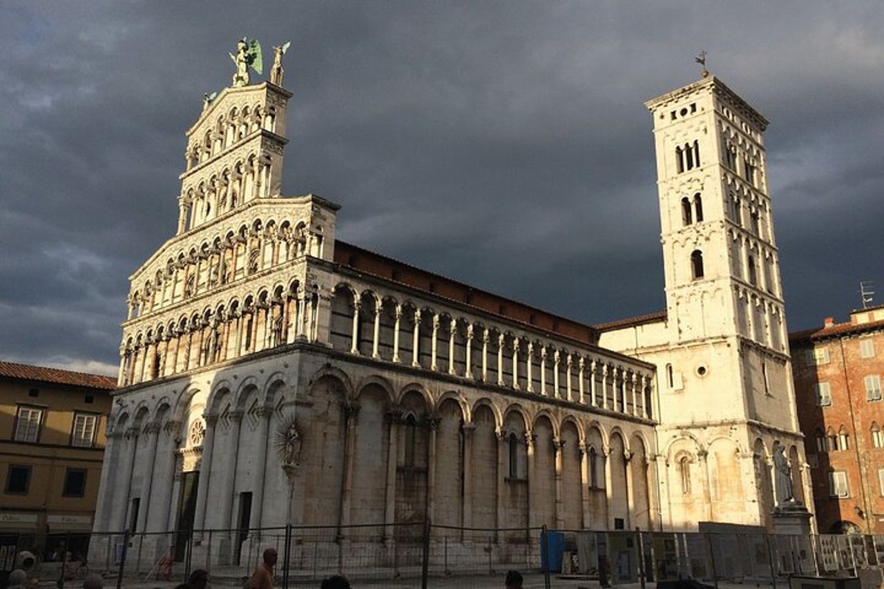 Tour a piedi di Lucca con audioguida e guida scritta da un locale — 6