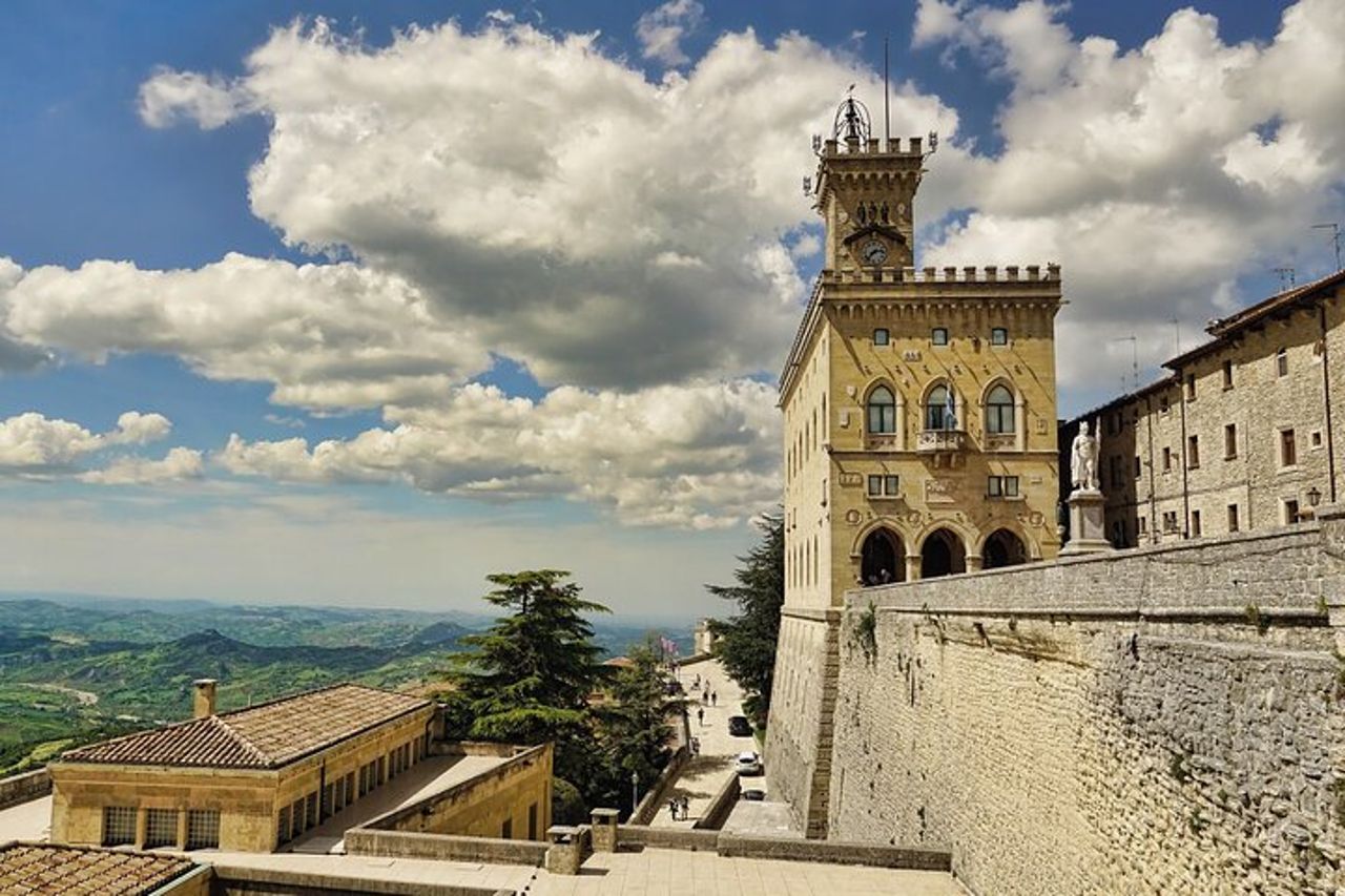 Tour a piedi di San Marino con audioguida e guida scritta — 9