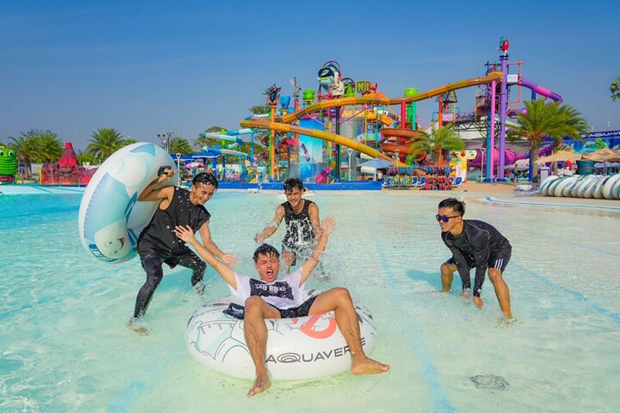 Columbia Pictures Aquaverse Waterpark con trasferimenti — 2