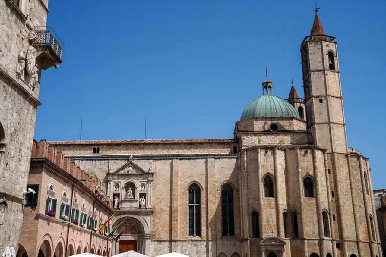 Visita guidata privata per famiglie dei punti salienti di Ascoli per bambini — 6