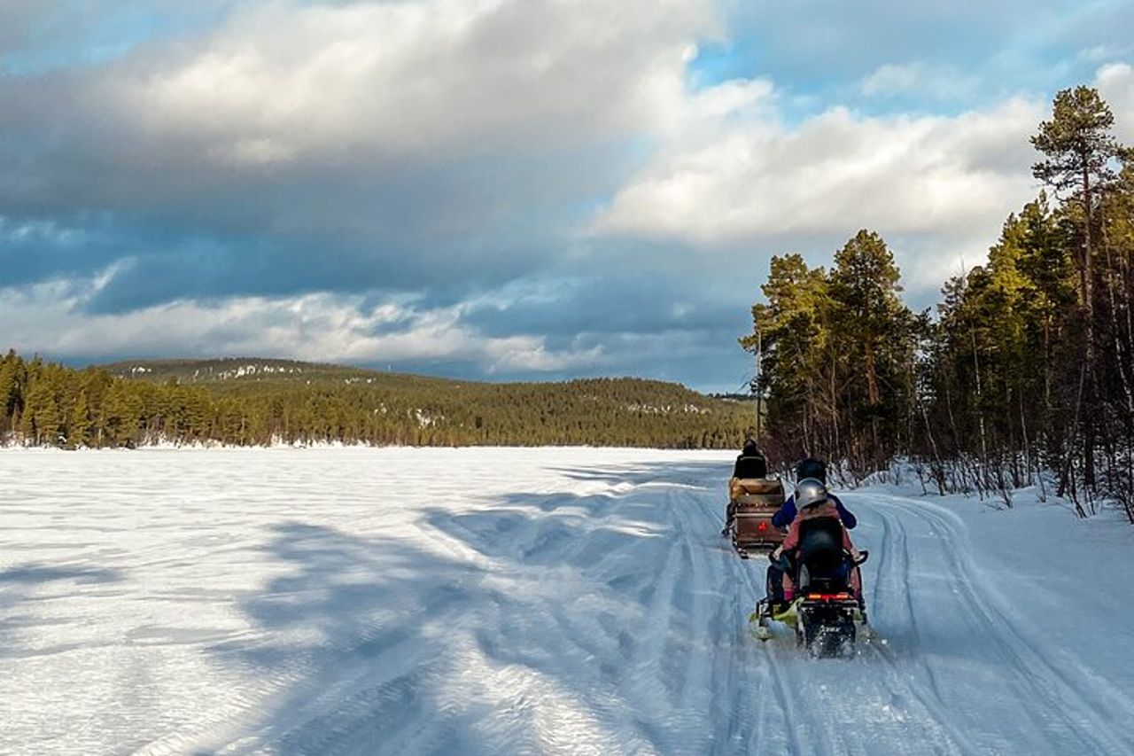 Tour privato di un'intera giornata nella regione di Inari-Saariselkä — 4