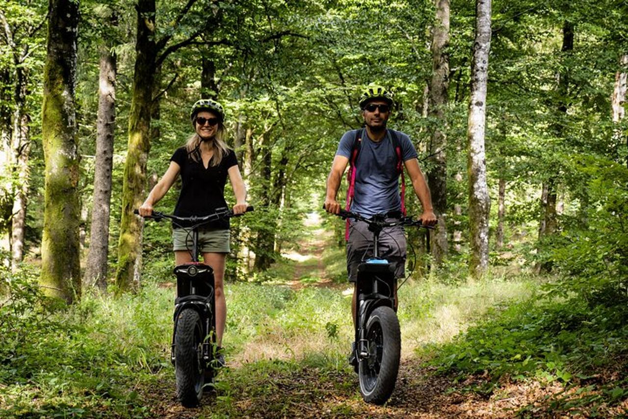 Esplora le foreste dell'Alta Linguadoca su uno scooter elettrico — 4