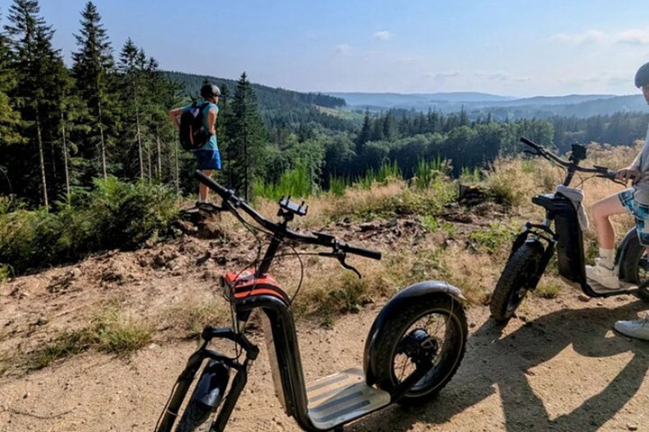 Esplora le foreste dell'Alta Linguadoca su uno scooter elettrico — 6