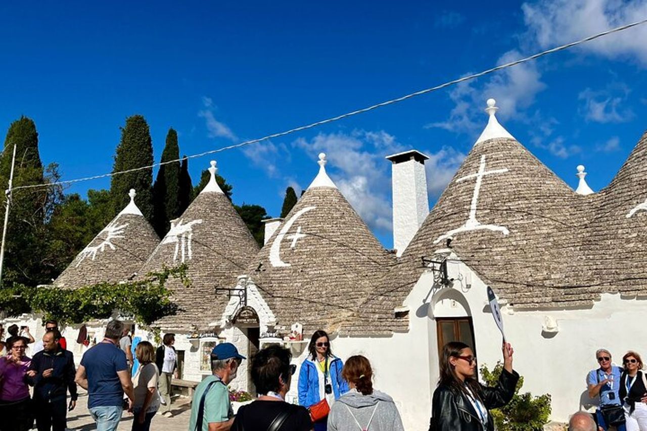 Tour di Alberobello & Guida a Matera, da Bari — 3
