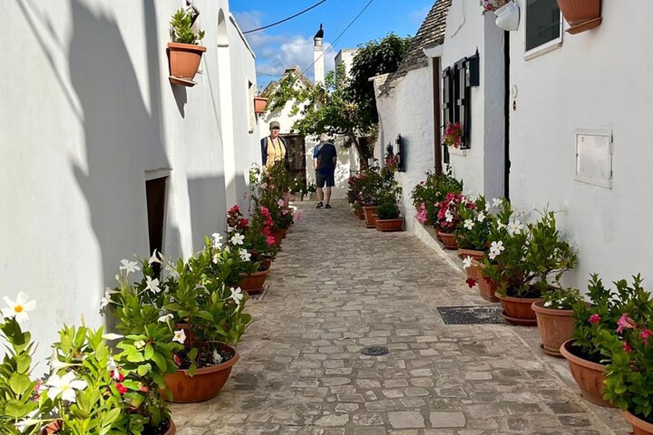Tour di Alberobello & Guida a Matera, da Bari — 4