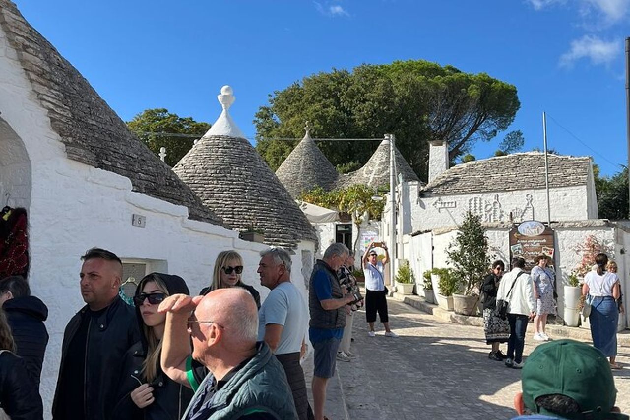 Tour di Alberobello & Guida a Matera, da Bari — 5