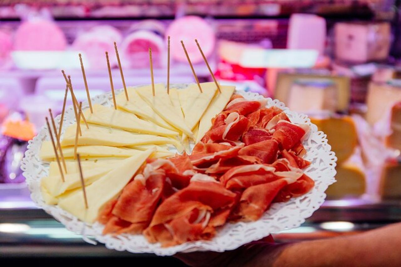 Tour a piedi con degustazione di cibo a Palma con un locale — 5