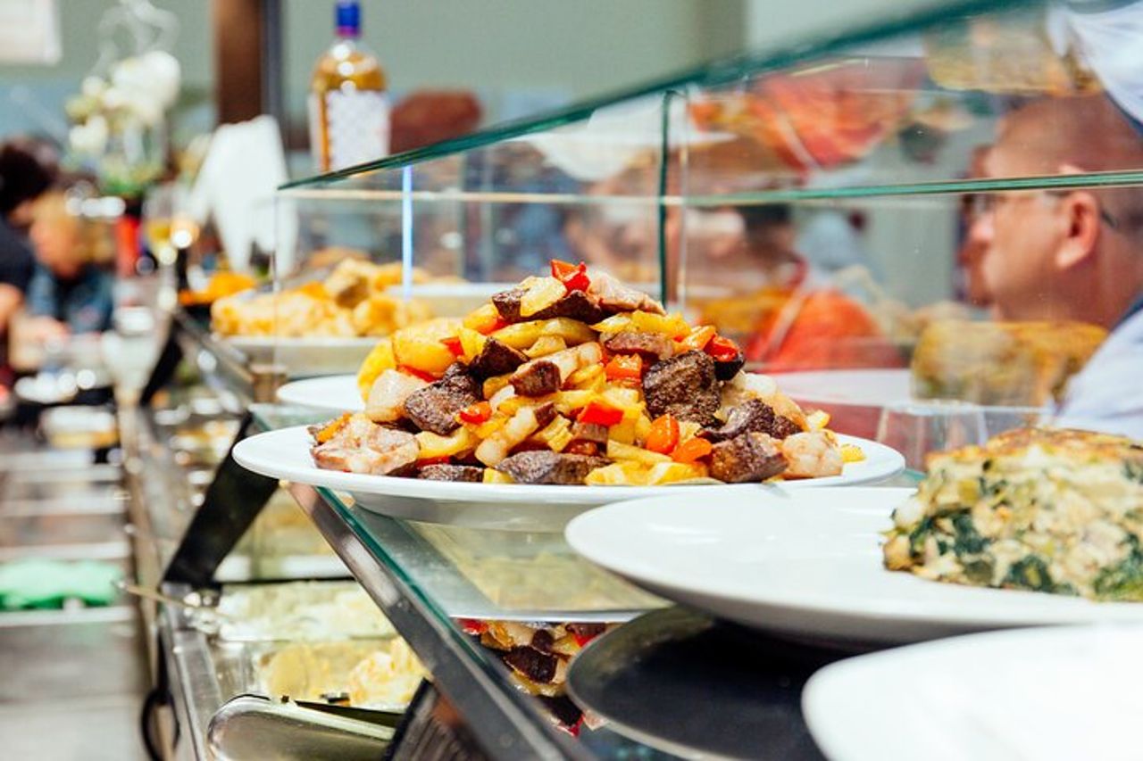 Tour a piedi con degustazione di cibo a Palma con un locale — 3