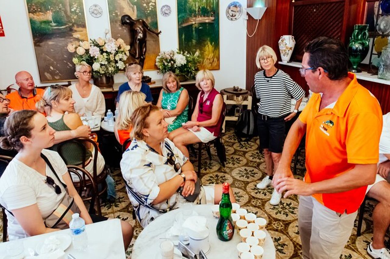 Tour a piedi con degustazione di cibo a Palma con un locale — 2