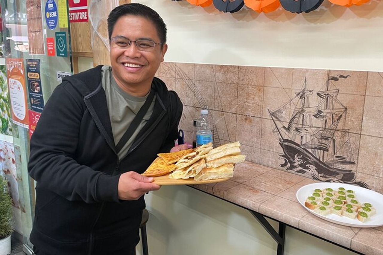 Tour a piedi di cibo, vino e storia di Genova — 3