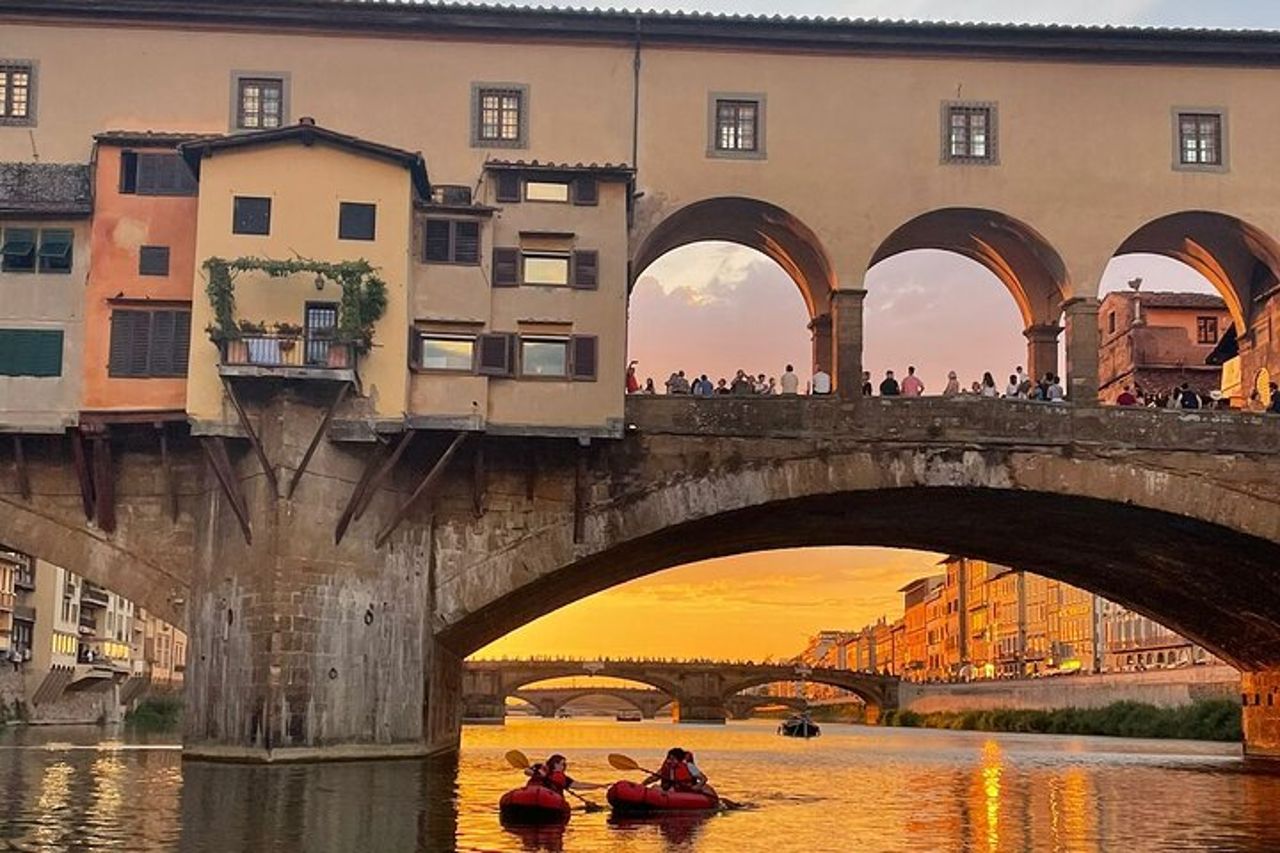 Kayak Soft a Firenze sotto alle Arcate di Pontevecchio — 2