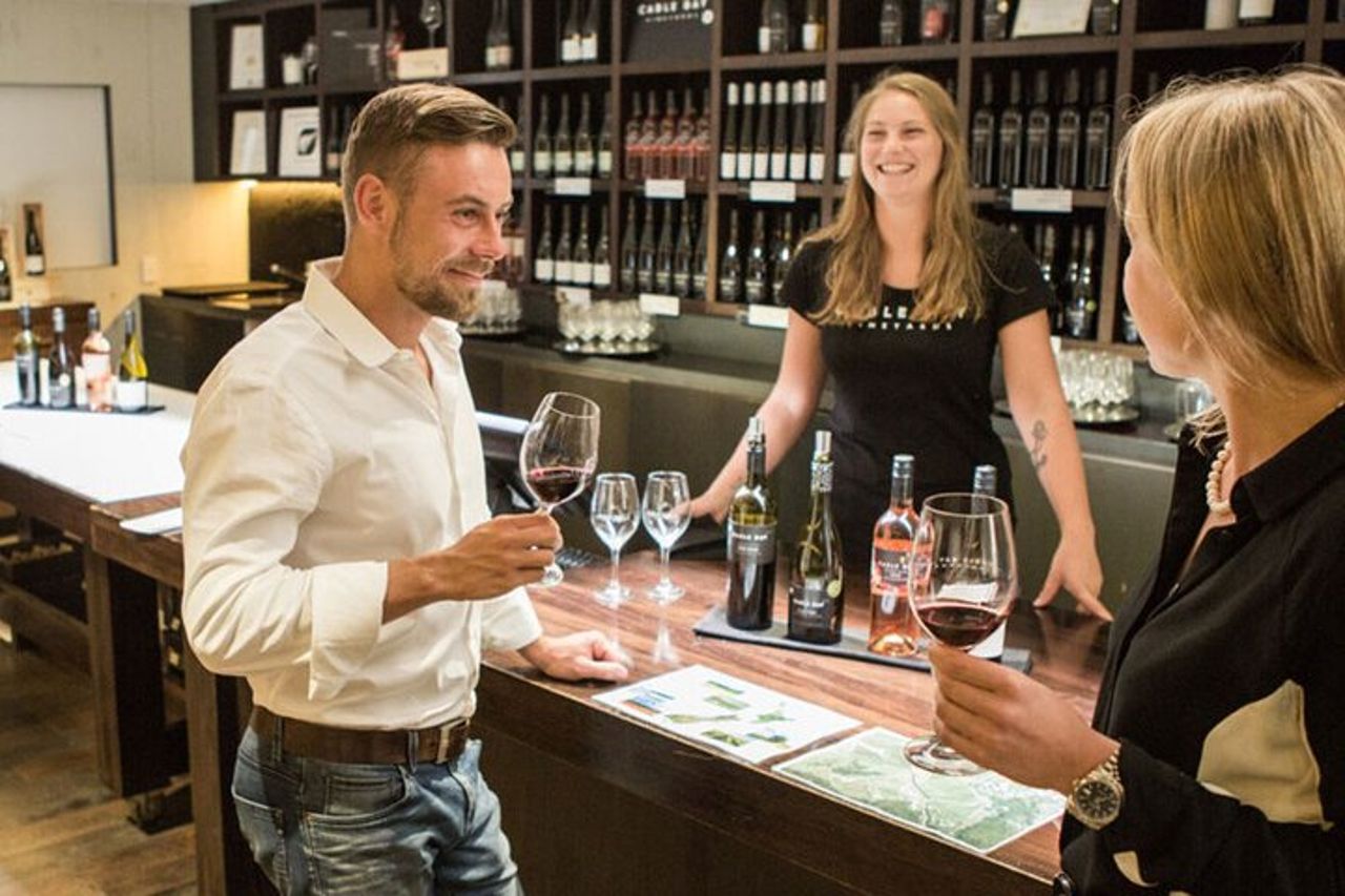 Waiheke Island Day Tour: Ziplining, degustazione di vini e pranzo in vigna — 7