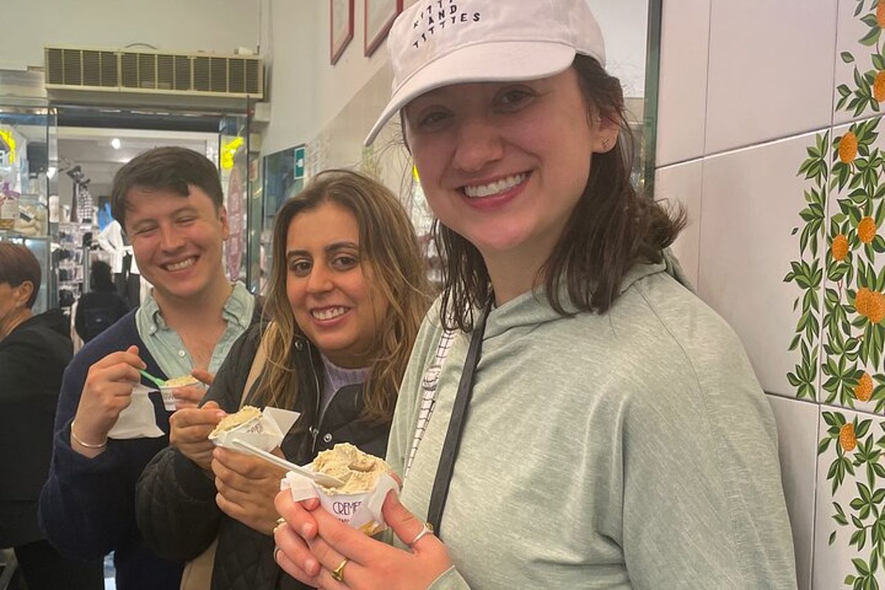 Tour a piedi di cibo, vino e storia di Genova — 9