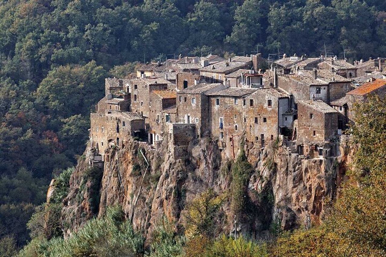 Tour di un'intera giornata da Roma a Calcata Vecchia e ai suoi tesori nascosti