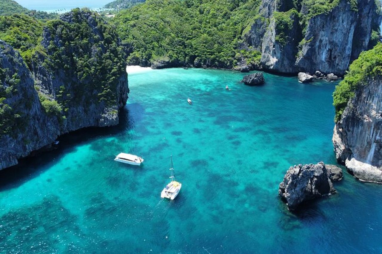 Tour di un giorno di Phi Phi, Maya e Bamboo Islands in motoscafo a Krabi — 2